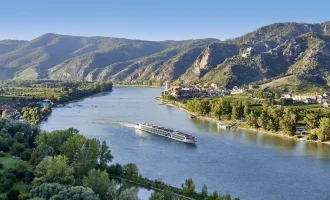 5* Amadeus Queen ile Mavi Tuna Nehri